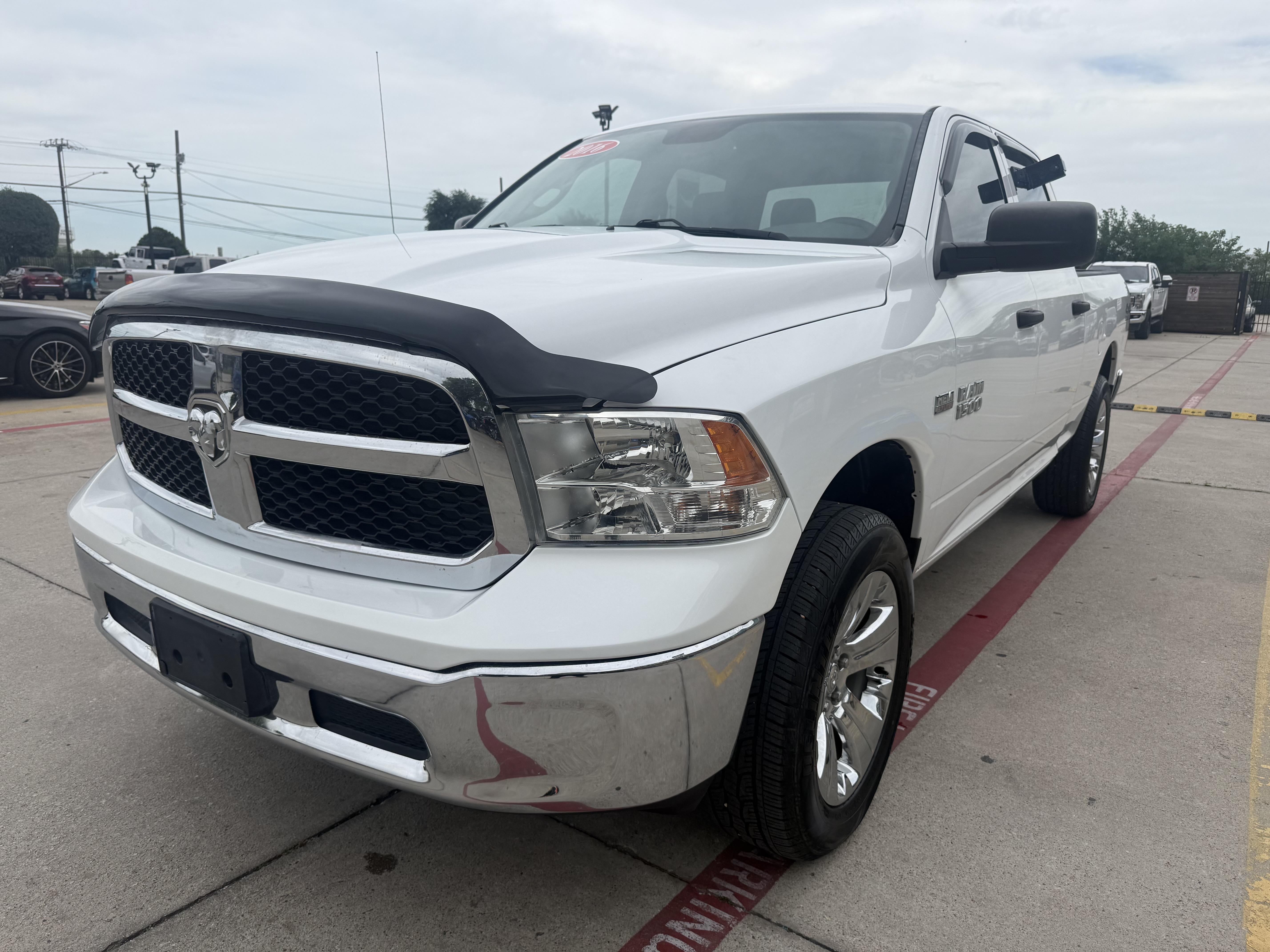 2016 Ram 1500 Pickup-V8 Crew Cab Tradesman 4WD - Image 12