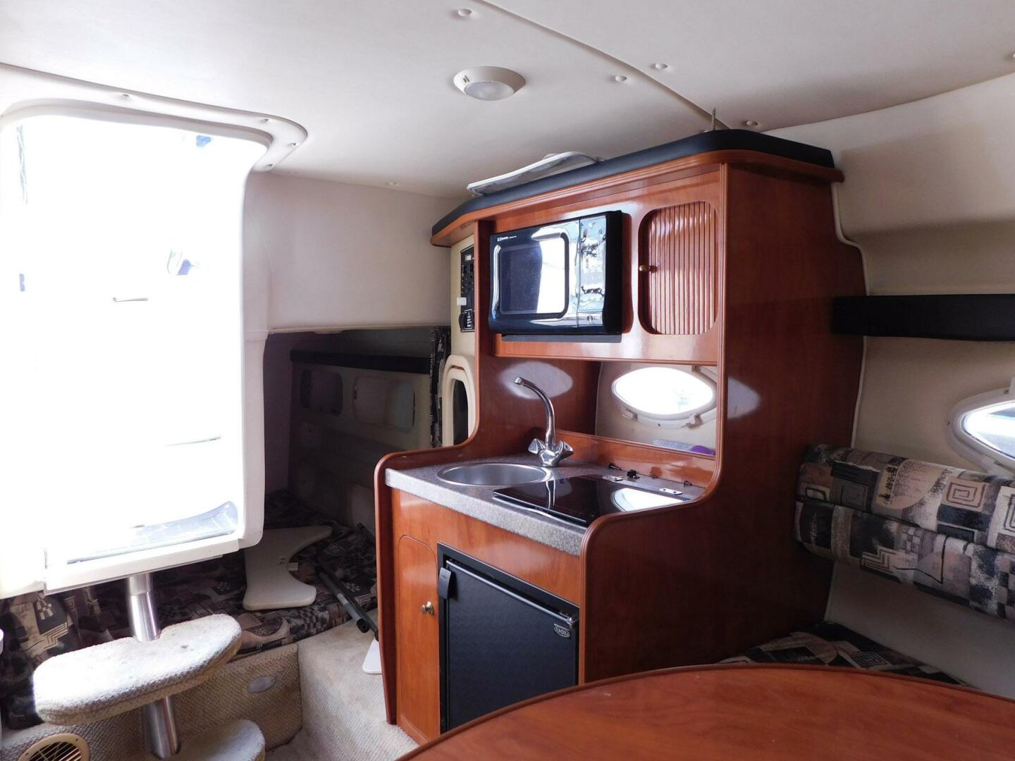 2004 Rinker Fiesta Vee 270 - Image 3