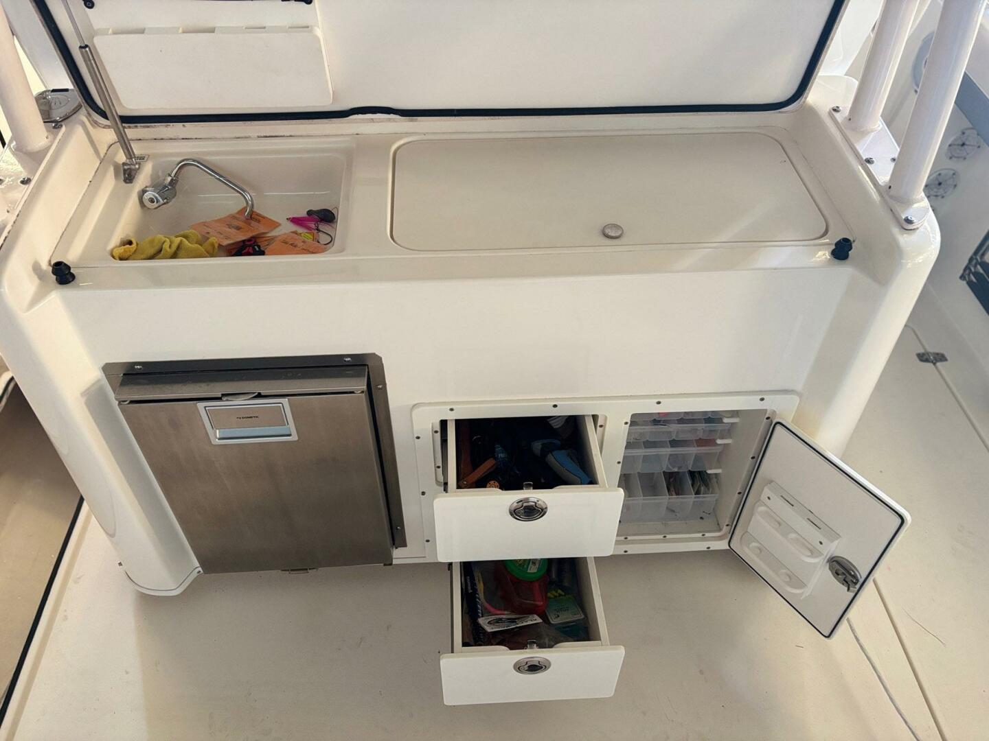 2018 Cobia 344 Center Console - Image 7