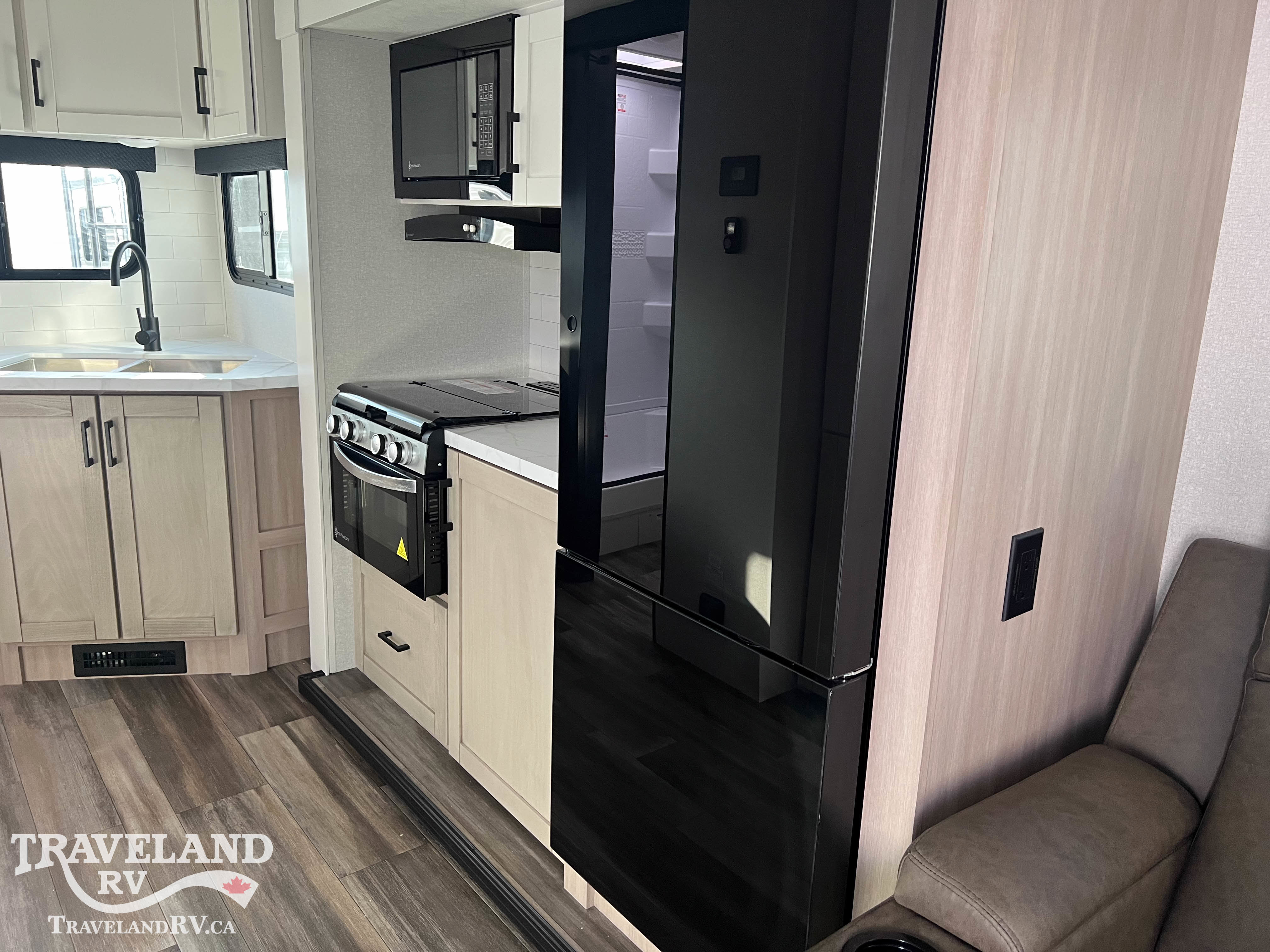 2026 Highland Ridge Range Lite 211RKM - Image 14