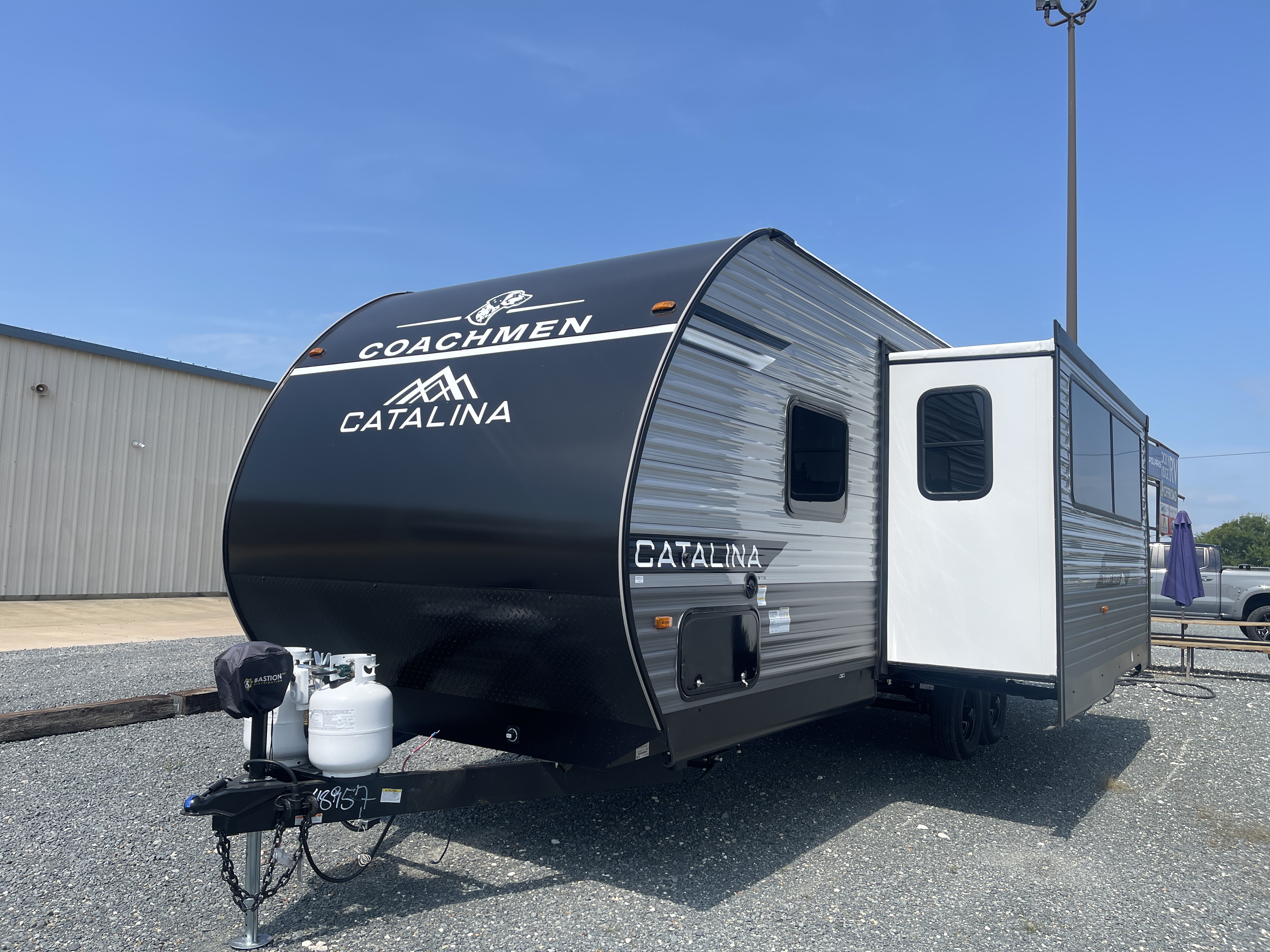 2027 Coachmen Catalina Summit Series 8 261BHS - Image 3