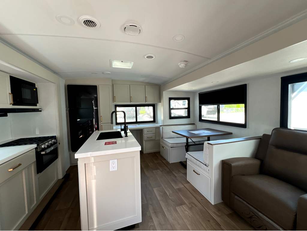 2027 GRAND DESIGN IMAGINE 2670MK - Image 5