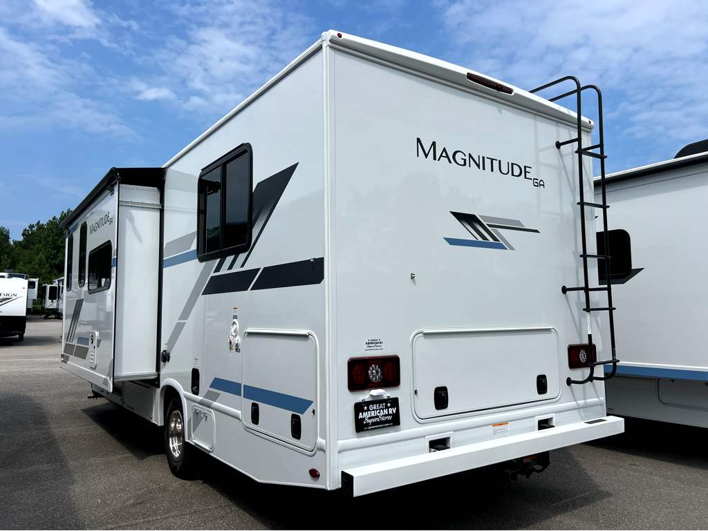 2027 THOR MOTOR COACH MAGNITUDE GA28 - Image 3