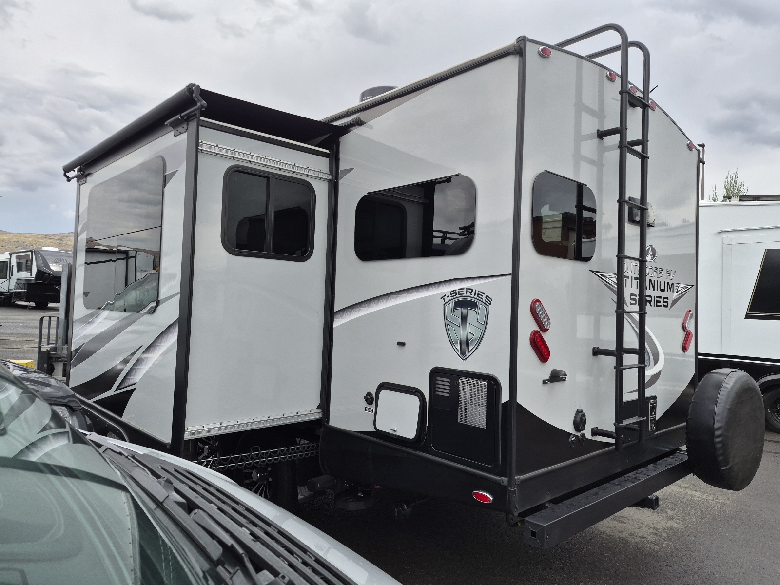 2026 Outdoors RV Timber Ridge 24RKS - Image 3