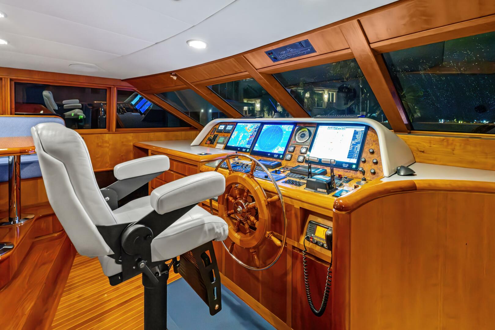 1998 Burger Raised Pilothouse - Image 16