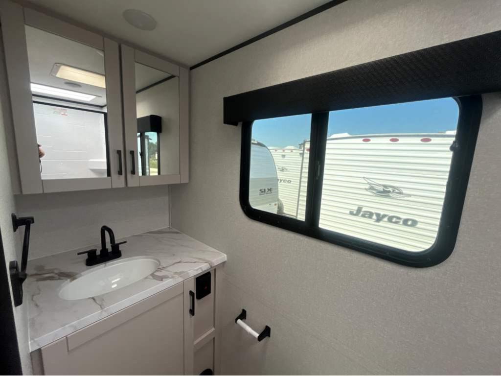 2026 JAYCO JAY FEATHER AIR 18FBS - Image 17