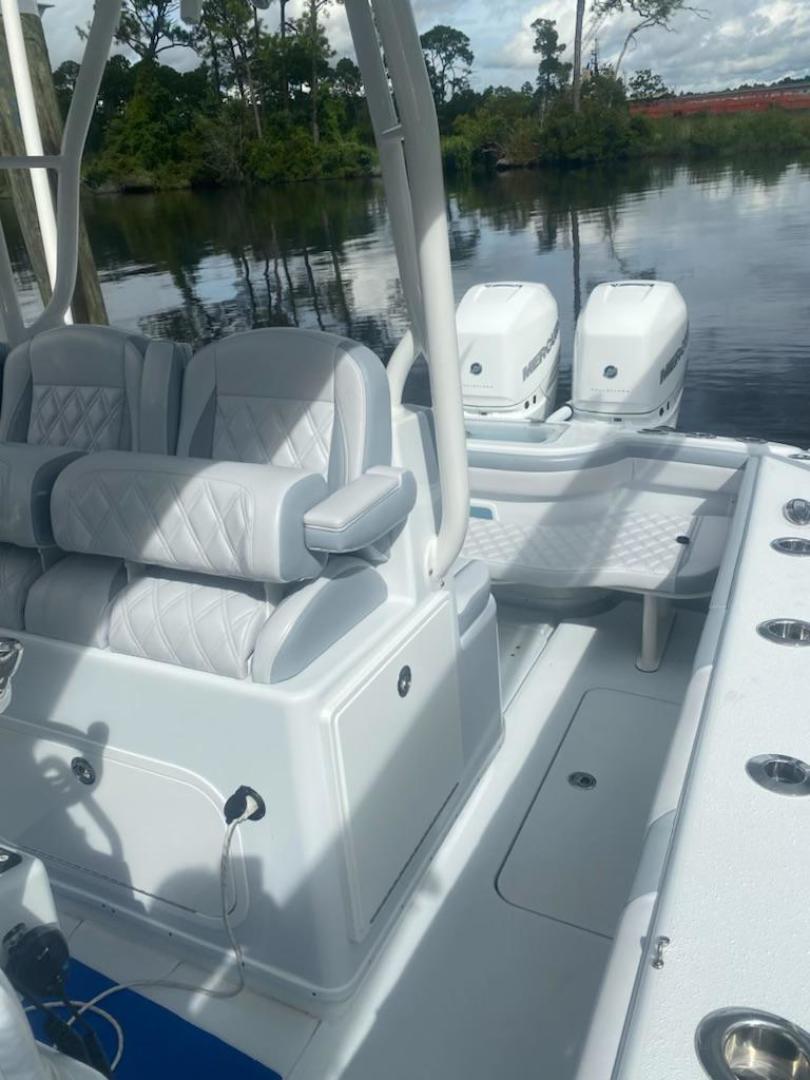 2022 Yellowfin Center Console - Image 7