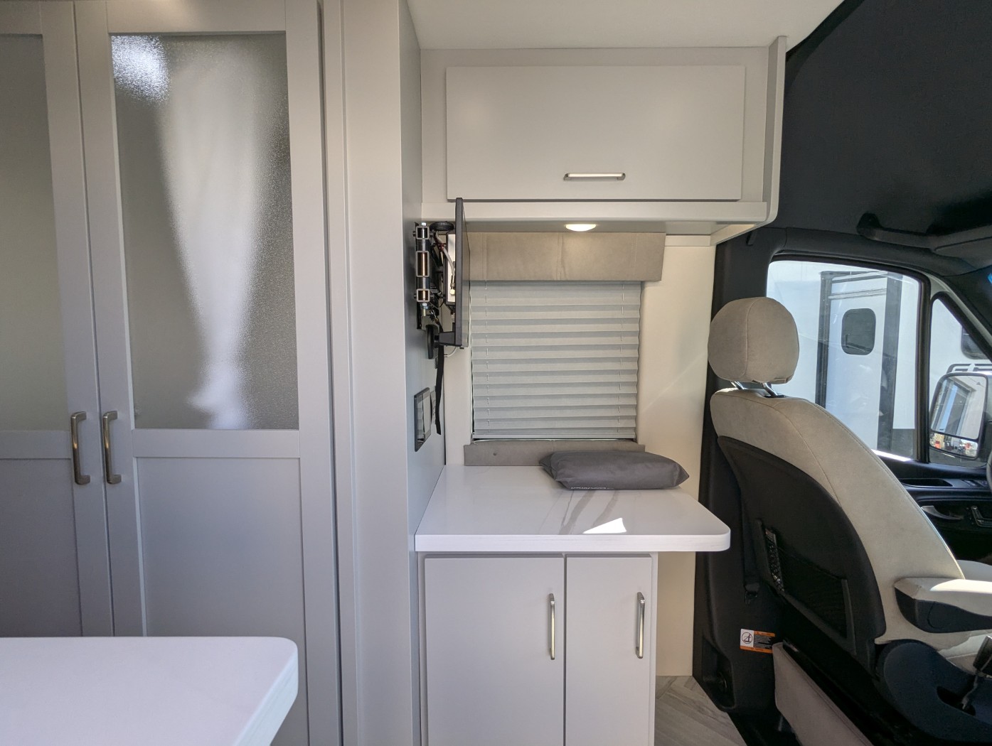 2025 Coachmen Galleria Li3 24A - Image 12