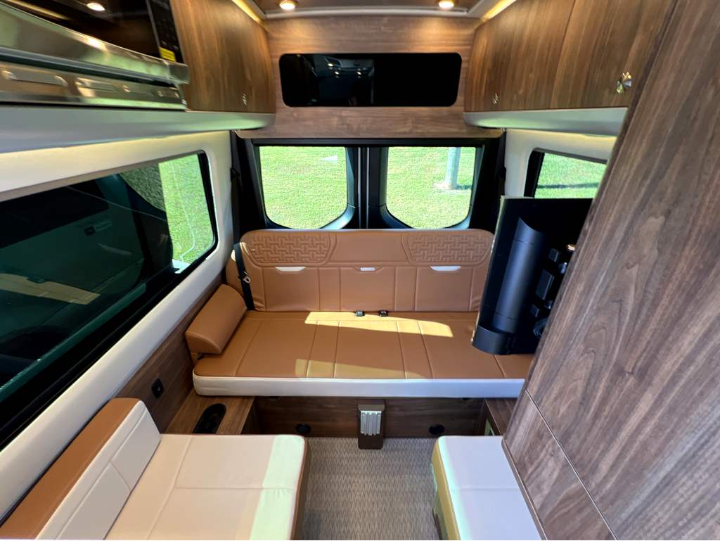 2026 Airstream Interstate 19 SE - Image 14