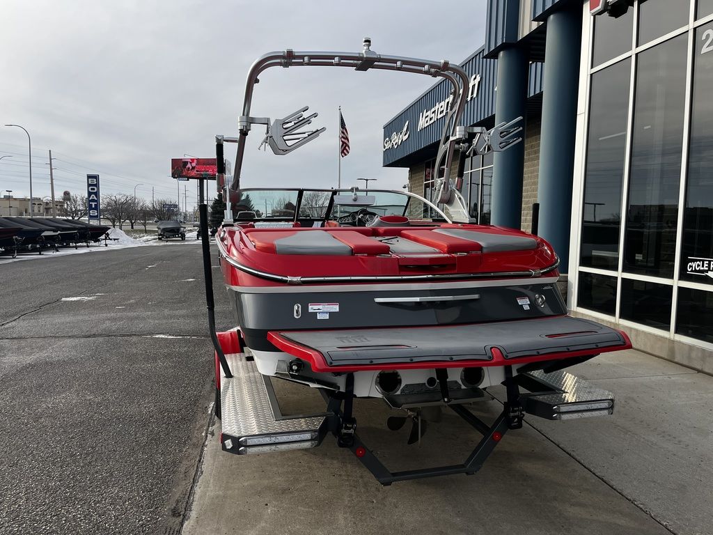 2016 MasterCraft X2 - Image 13