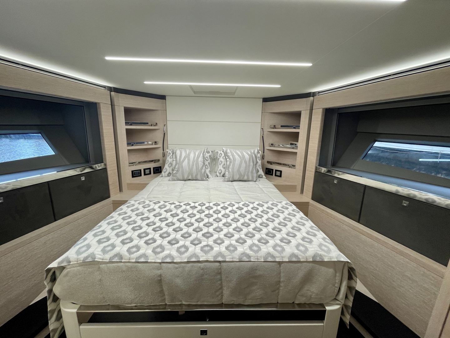 2021 Astondoa 66 Flybridge - Image 20