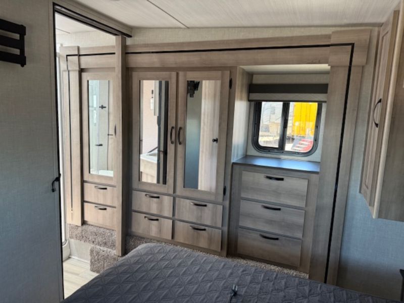 2021 Winnebago Voyage V2932RL - Image 12