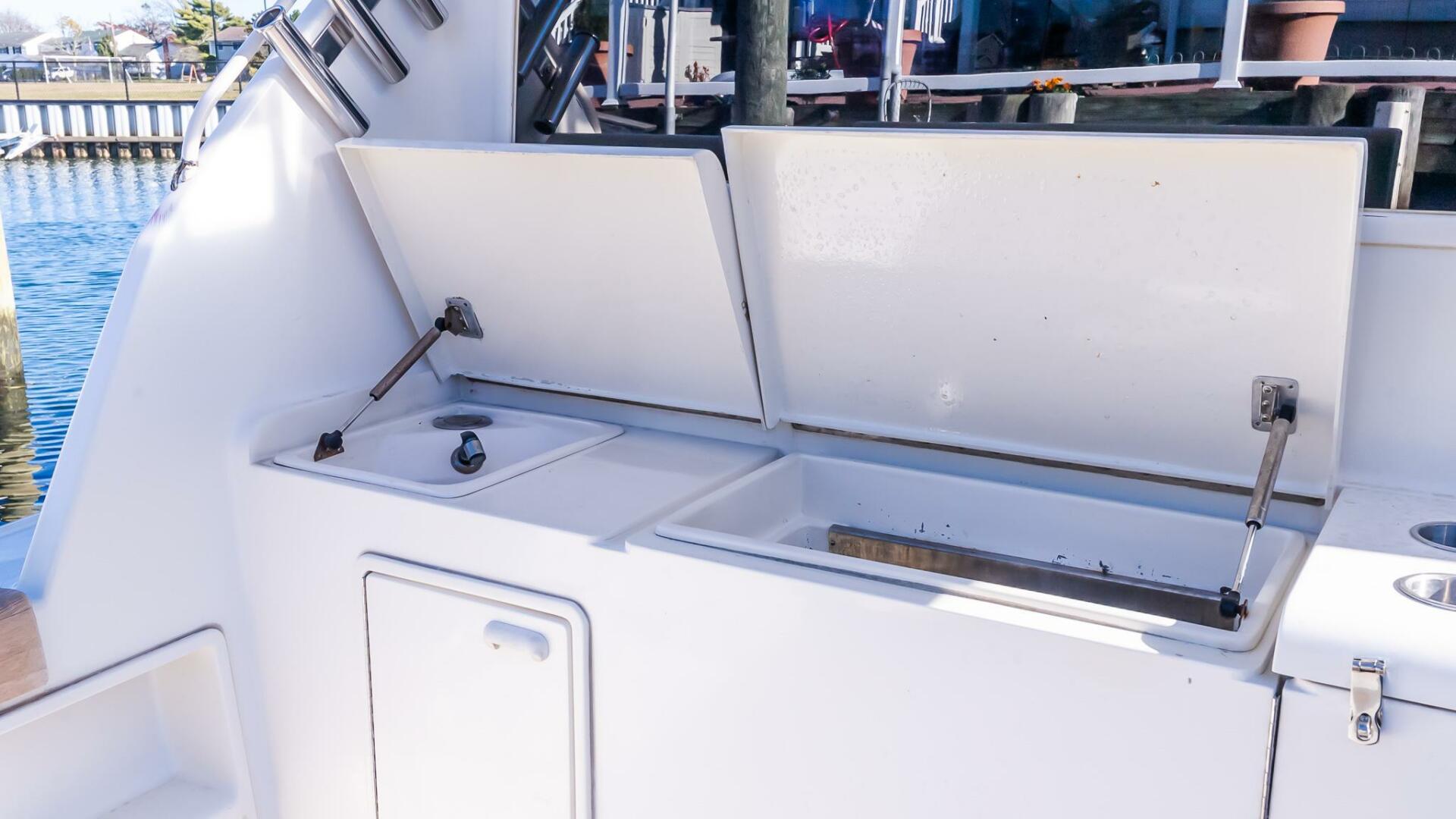 1998 Ocean Yachts 48 Super Sport - Image 14