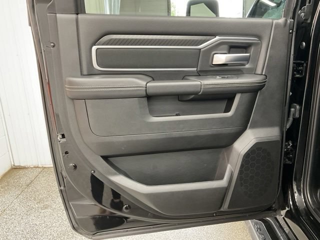 2025 Ram 2500 Big Horn 4x4 Crew Cab 6'4" Box - Image 31
