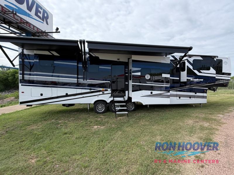 2026 FOREST RIVER 425FO - Image 3