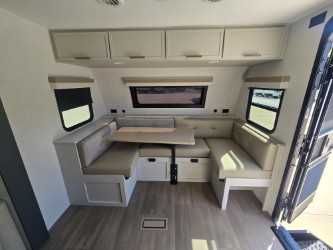 2027 VENTURE RV STRATUS 282VFD - Image 8