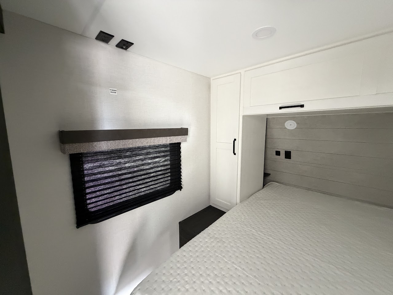 2027 VENTURE RV SIENNA 281VQB - Image 46