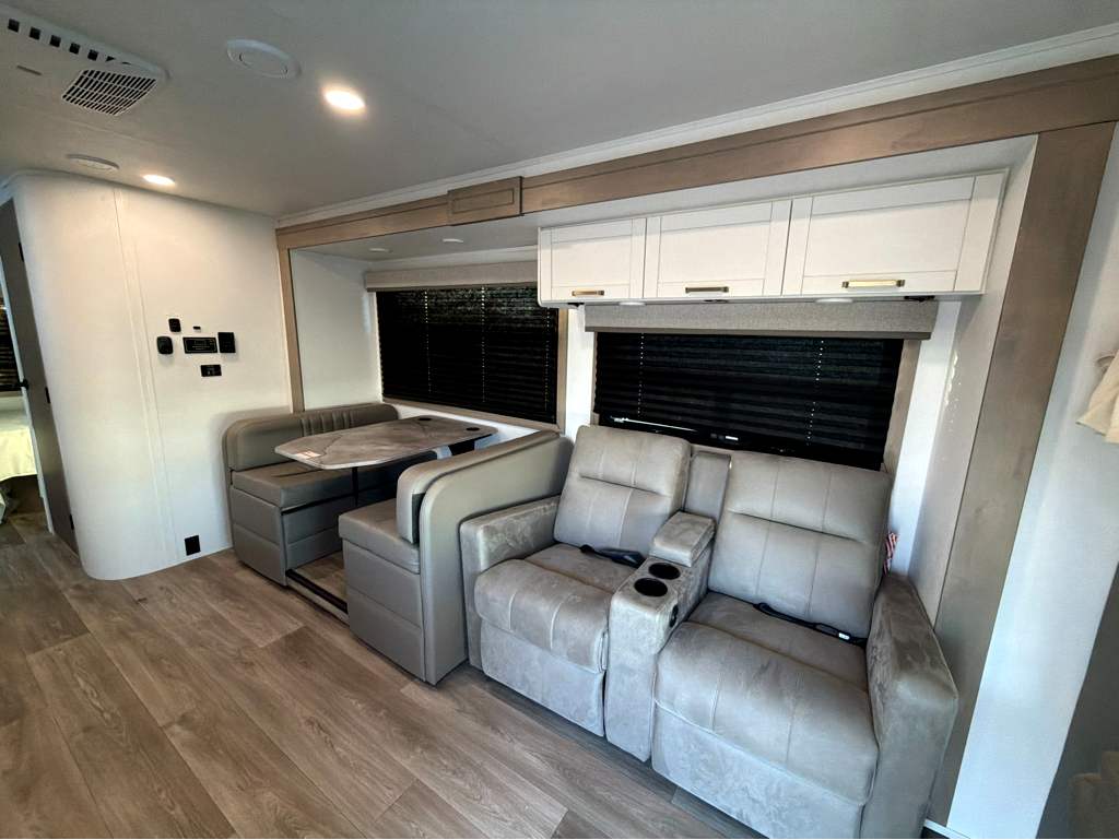 2027 ENTEGRA COACH ODYSSEY 29V - Image 8