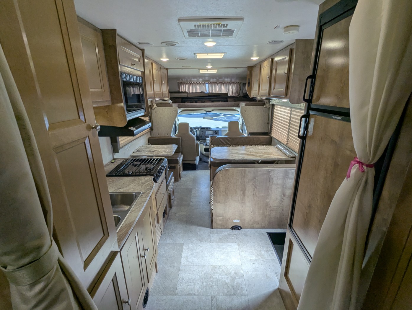2020 Coachmen Leprechaun 260RS - Image 33