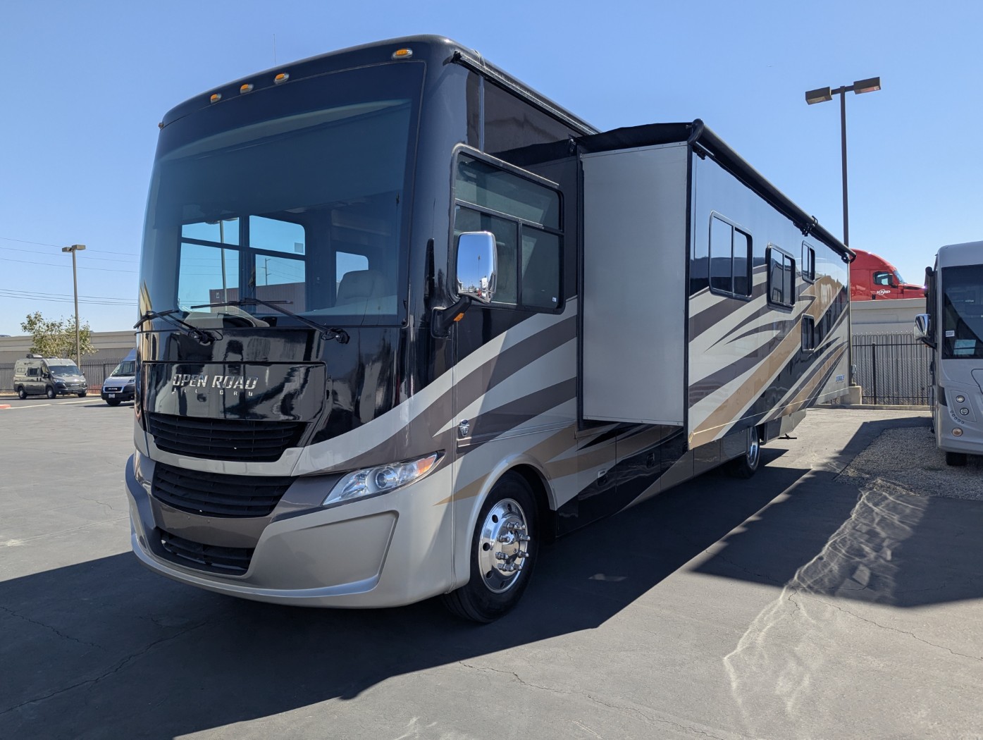 2019 Tiffin Open Road Allegro 36 UA - Image 4