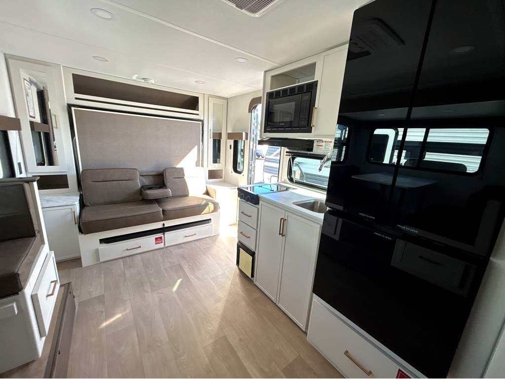 2026 GRAND DESIGN TRANSCEND 161BH - Image 29