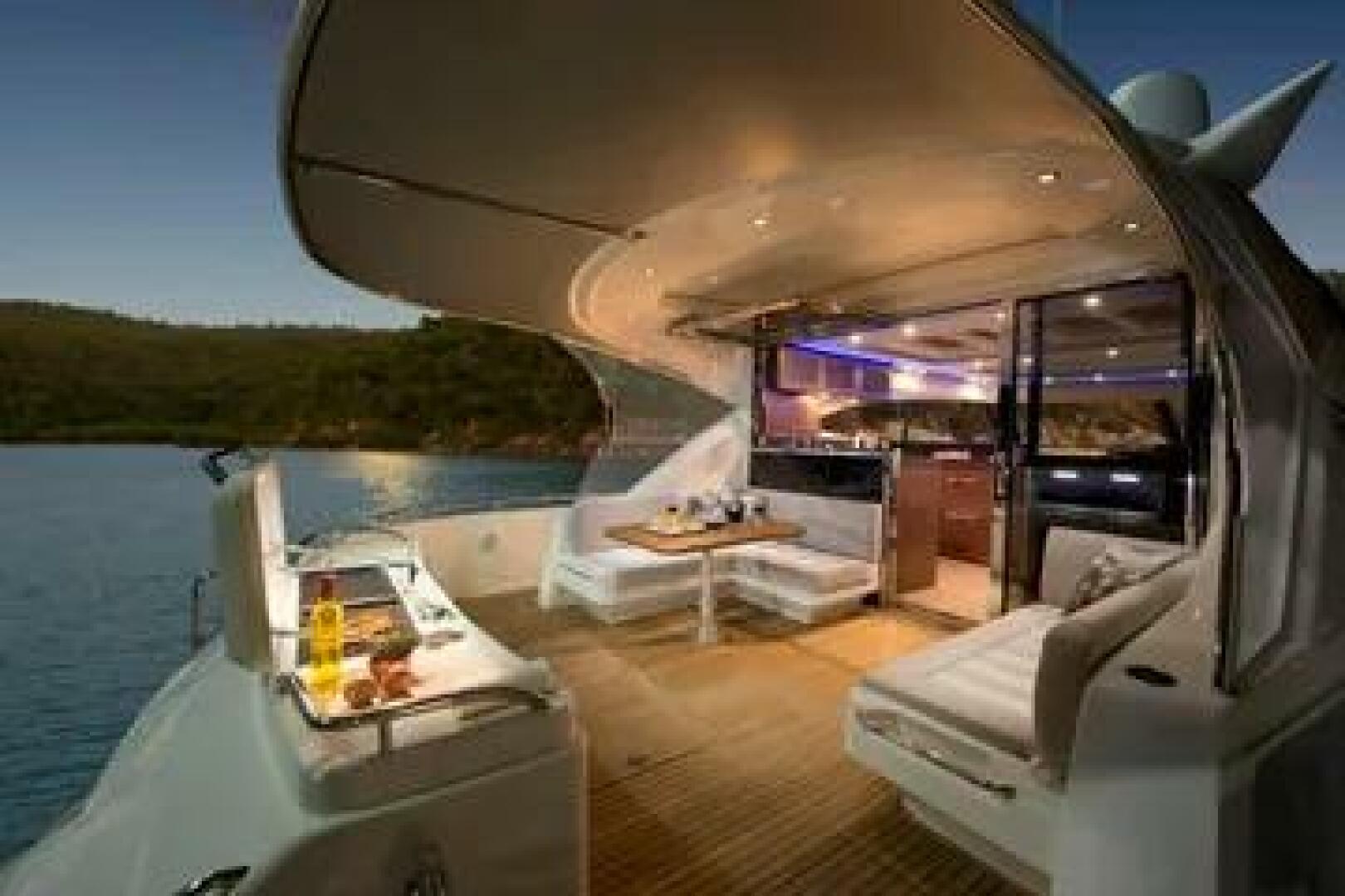 2015 Riviera Riviera 6000 Sport Yacht Base - Image 14