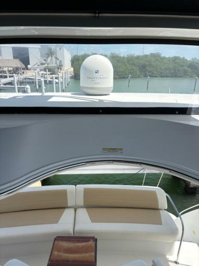 2006 Carver 43 Motor Yacht - Image 30