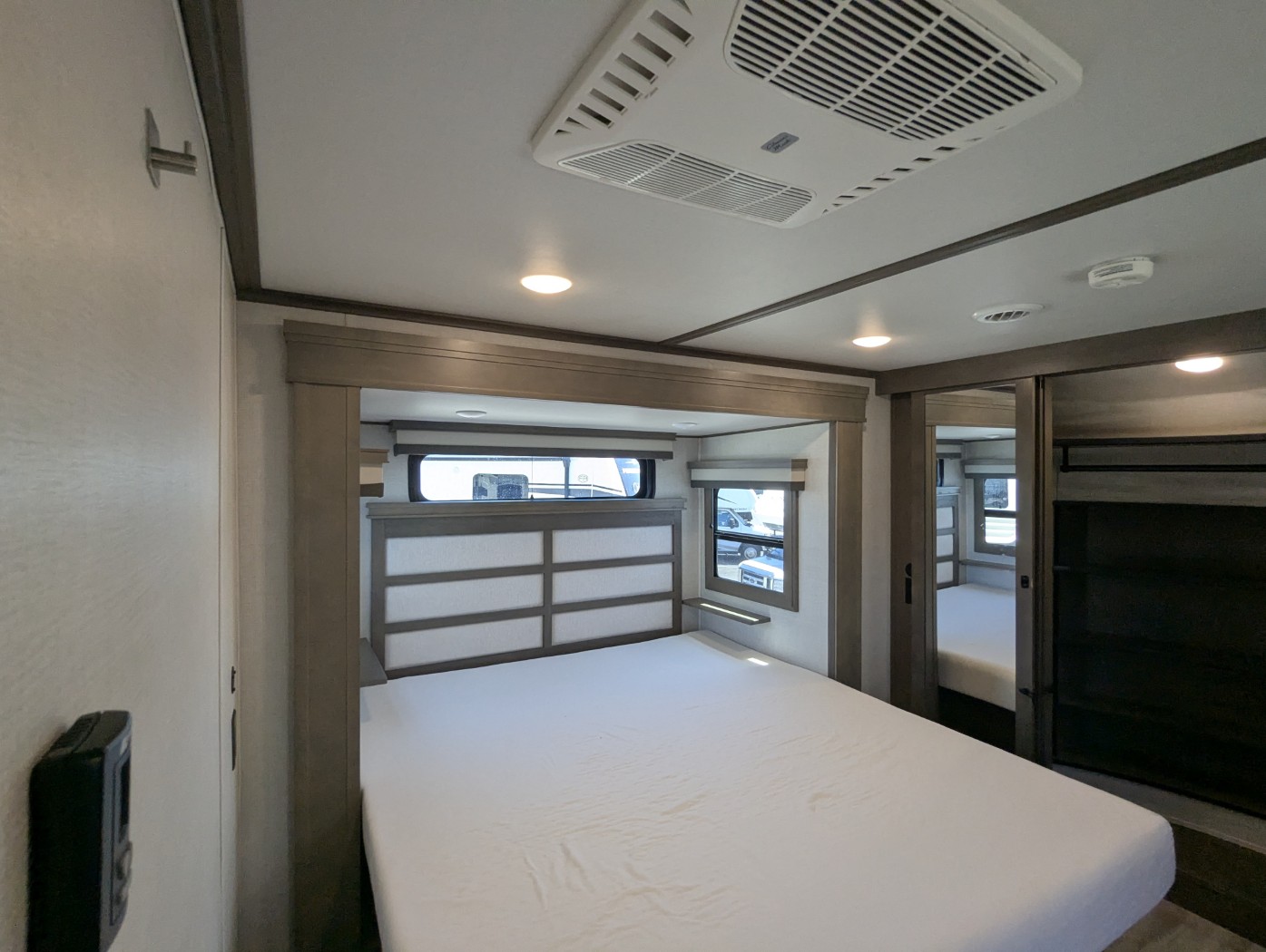2023 Grand Design Solitude 345GK - Image 16