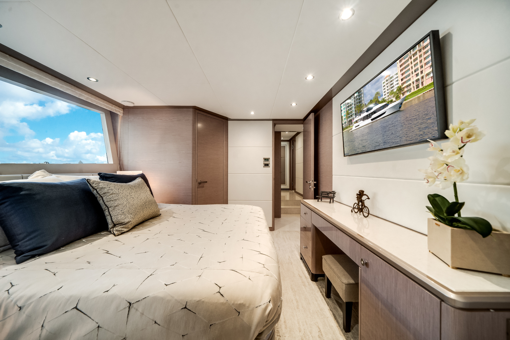 2022 Ocean Alexander 32L - Image 47