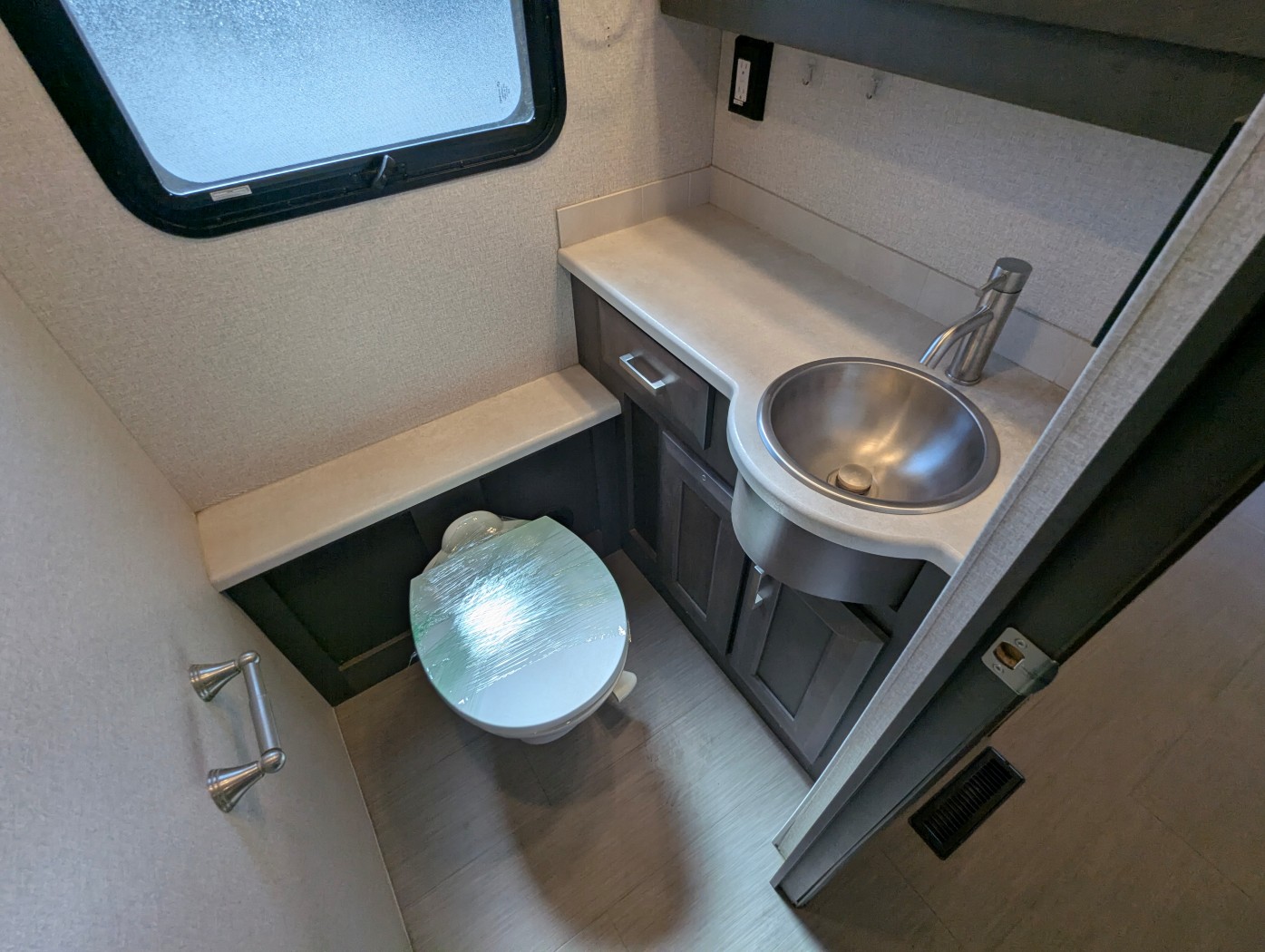 2023 Thor Motor Coach Palazzo 37.5 - Image 30