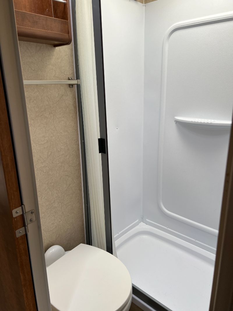 2016 Lance TT 2285 - Image 12