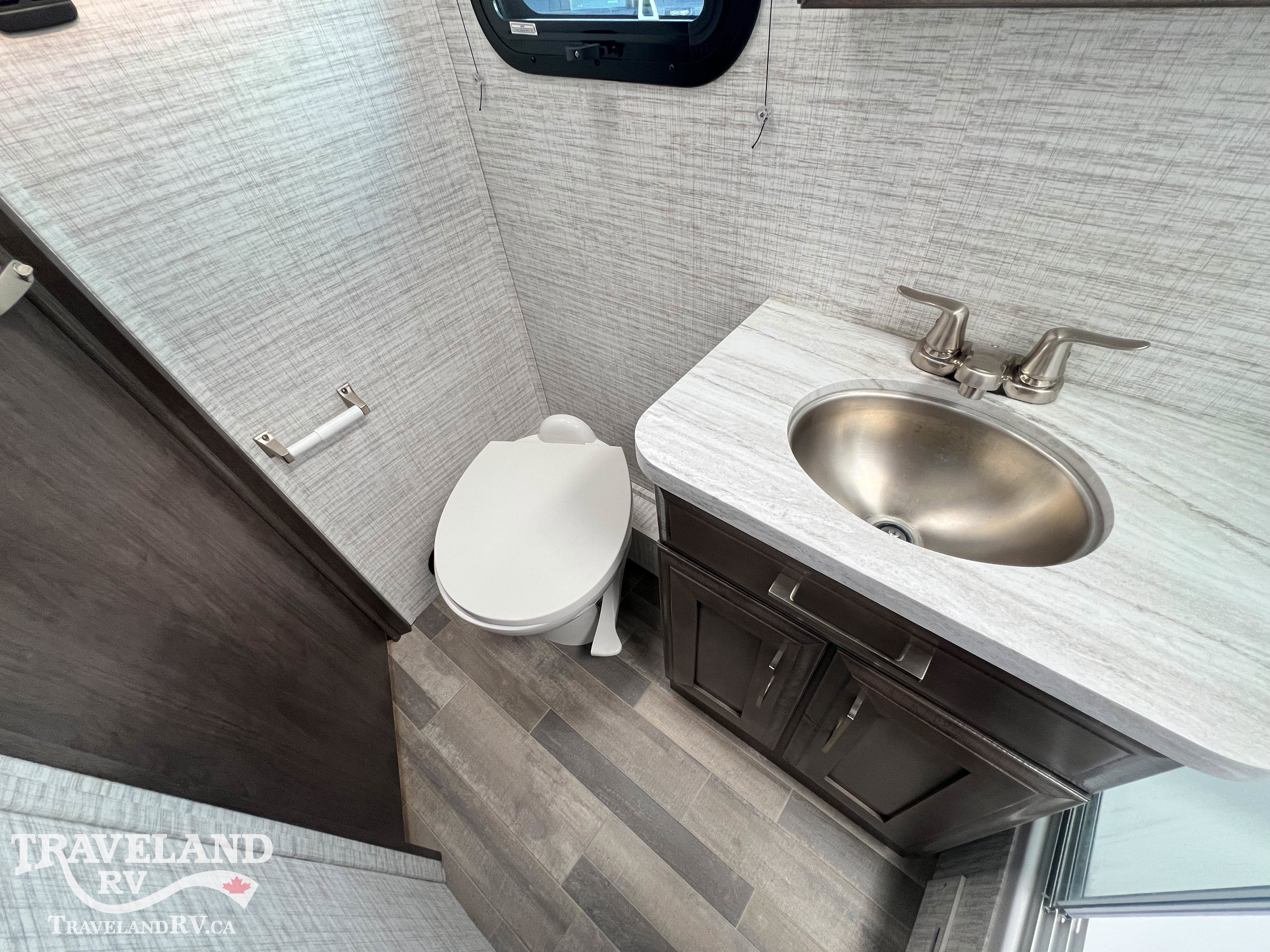 2025 Entegra Coach Odyssey 24B - Image 32