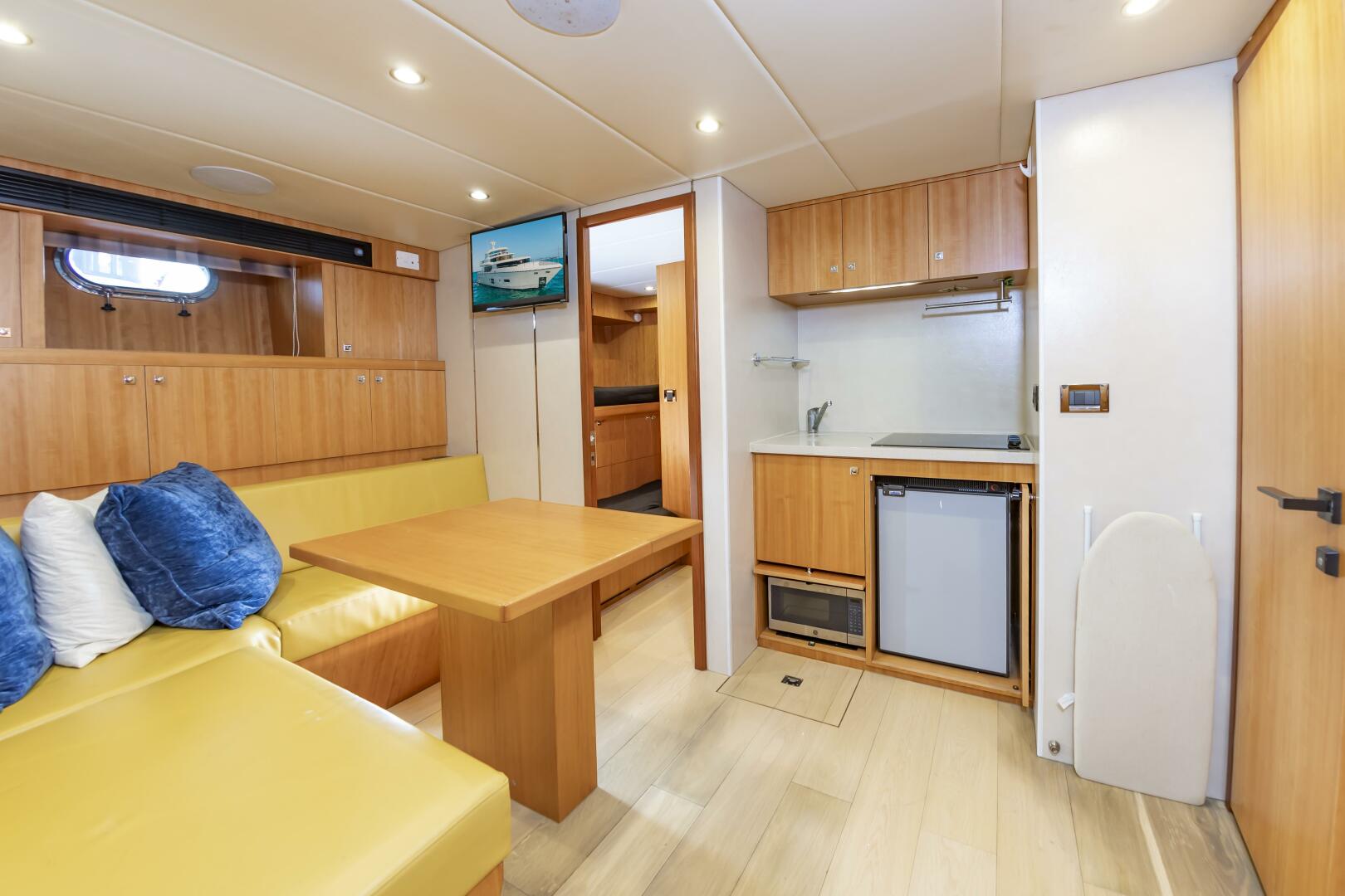 2017 Johnson 93 Flybridge - Image 92