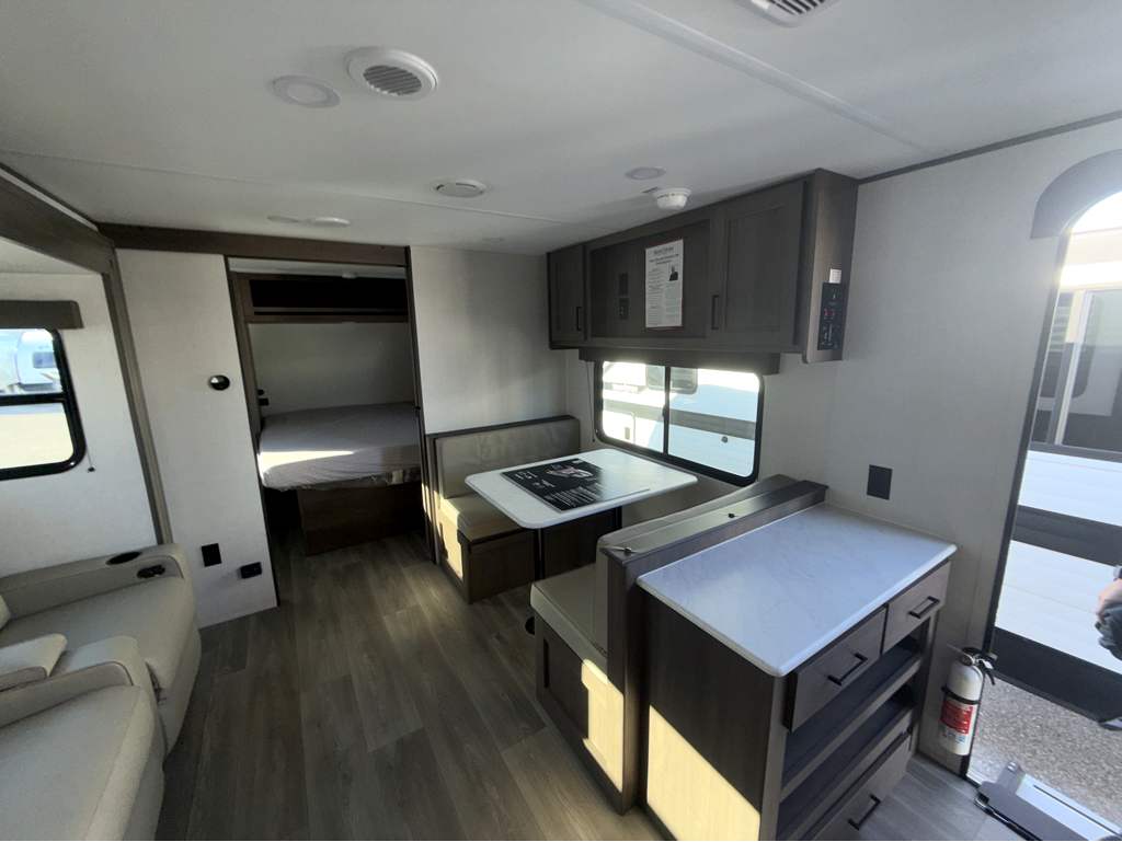 2026 GRAND DESIGN TRANSCEND 25MLX - Image 10