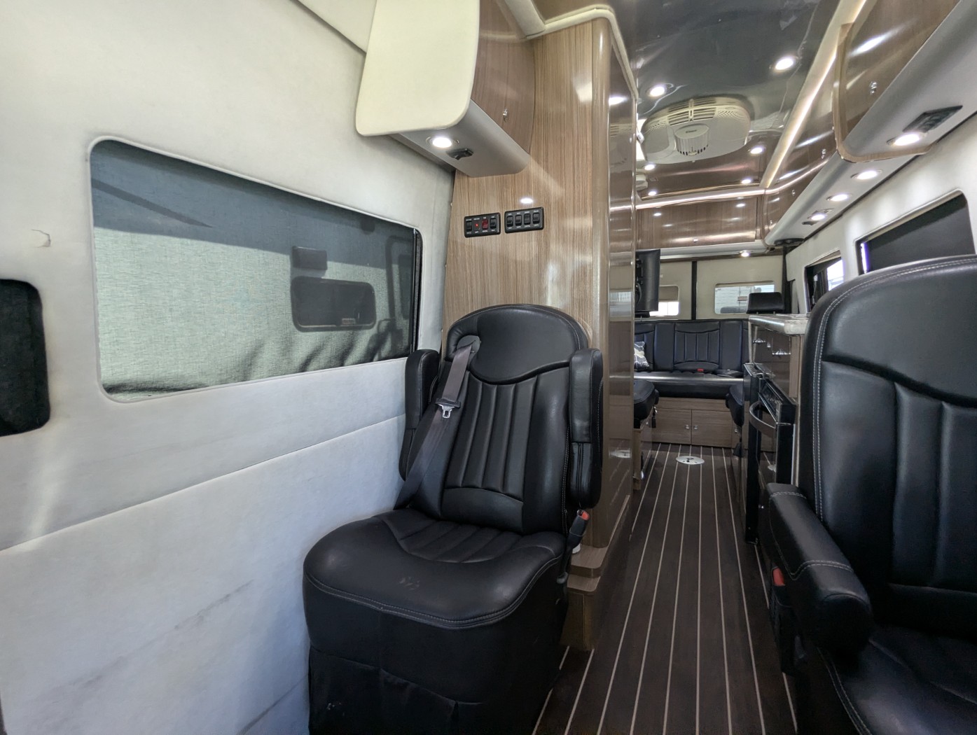 2017 Airstream Interstate Grand Tour EXT - Image 12