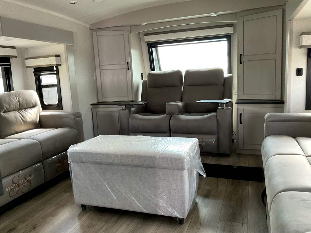 2026 JAYCO NORTH POINT 382 FLRB - Image 9