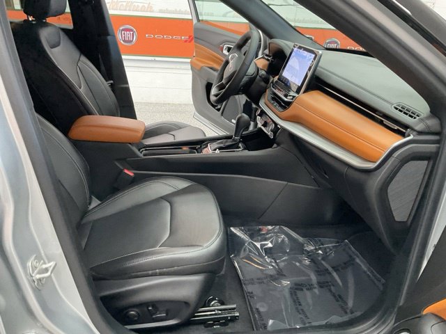 2025 Jeep Compass Limited 4x4 - Image 28