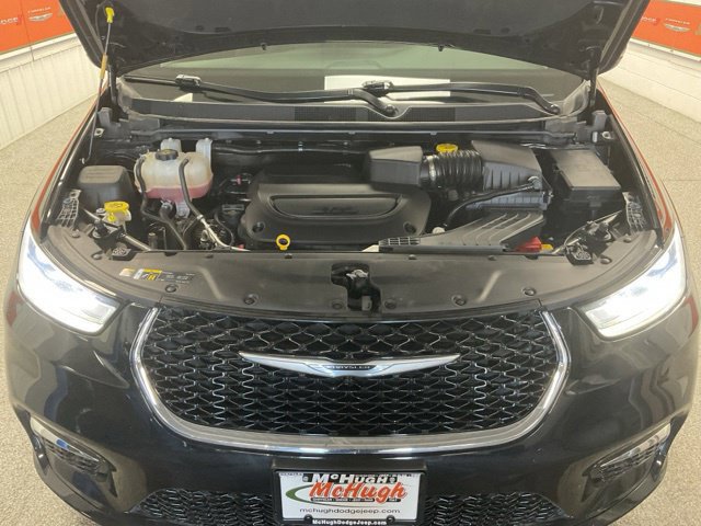 2025 Chrysler Pacifica Limited FWD - Image 10