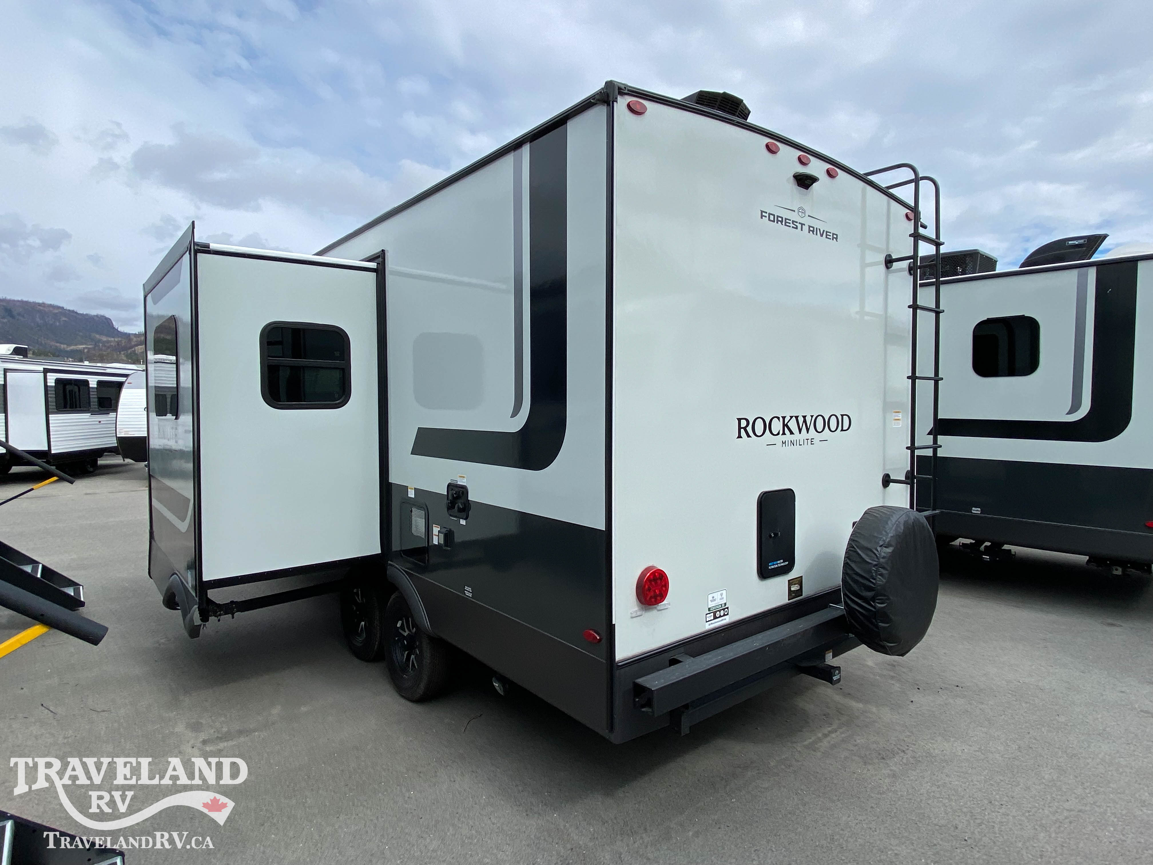 2027 Forest River Rockwood Mini Lite 2205S - Image 7