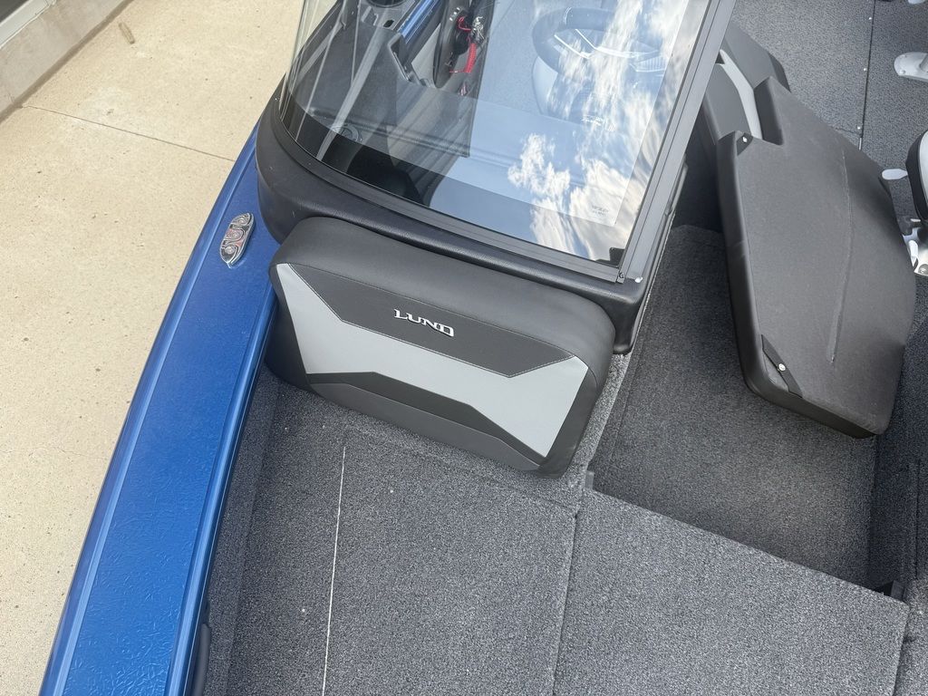 2026 Lund 1875 Crossover XS Sport - Image 33