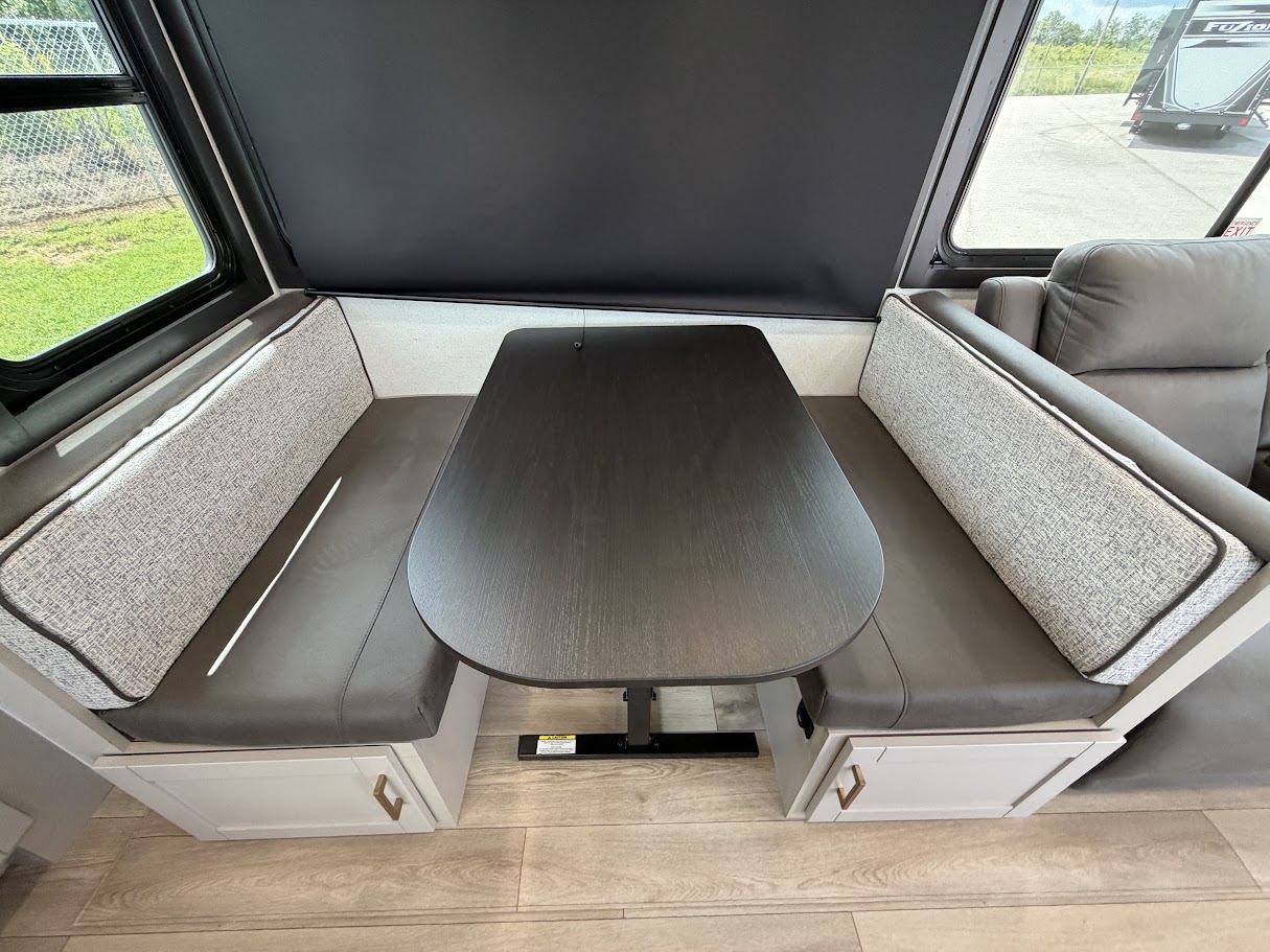 2027 JAYCO JAY FEATHER 30RKB - Image 12