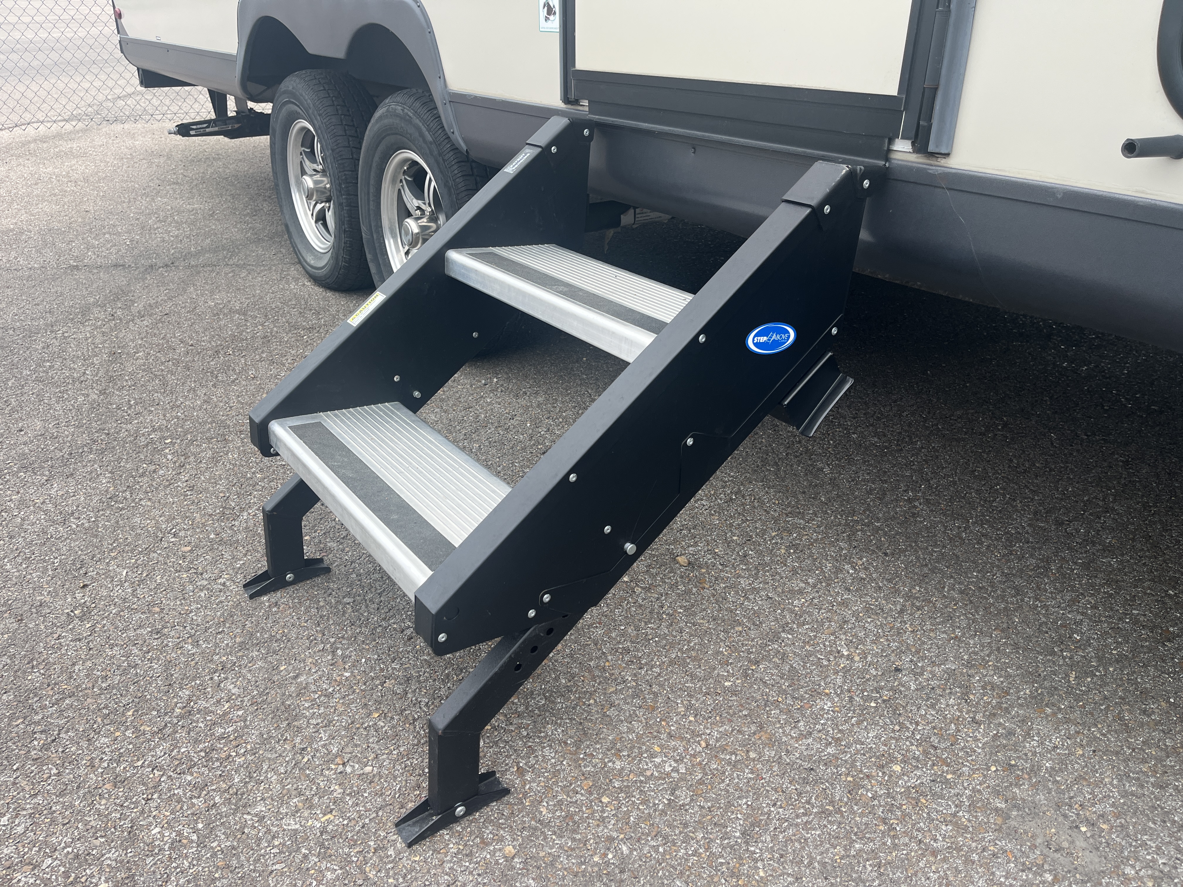 2019 FOREST RIVER ROO 233S - Image 2