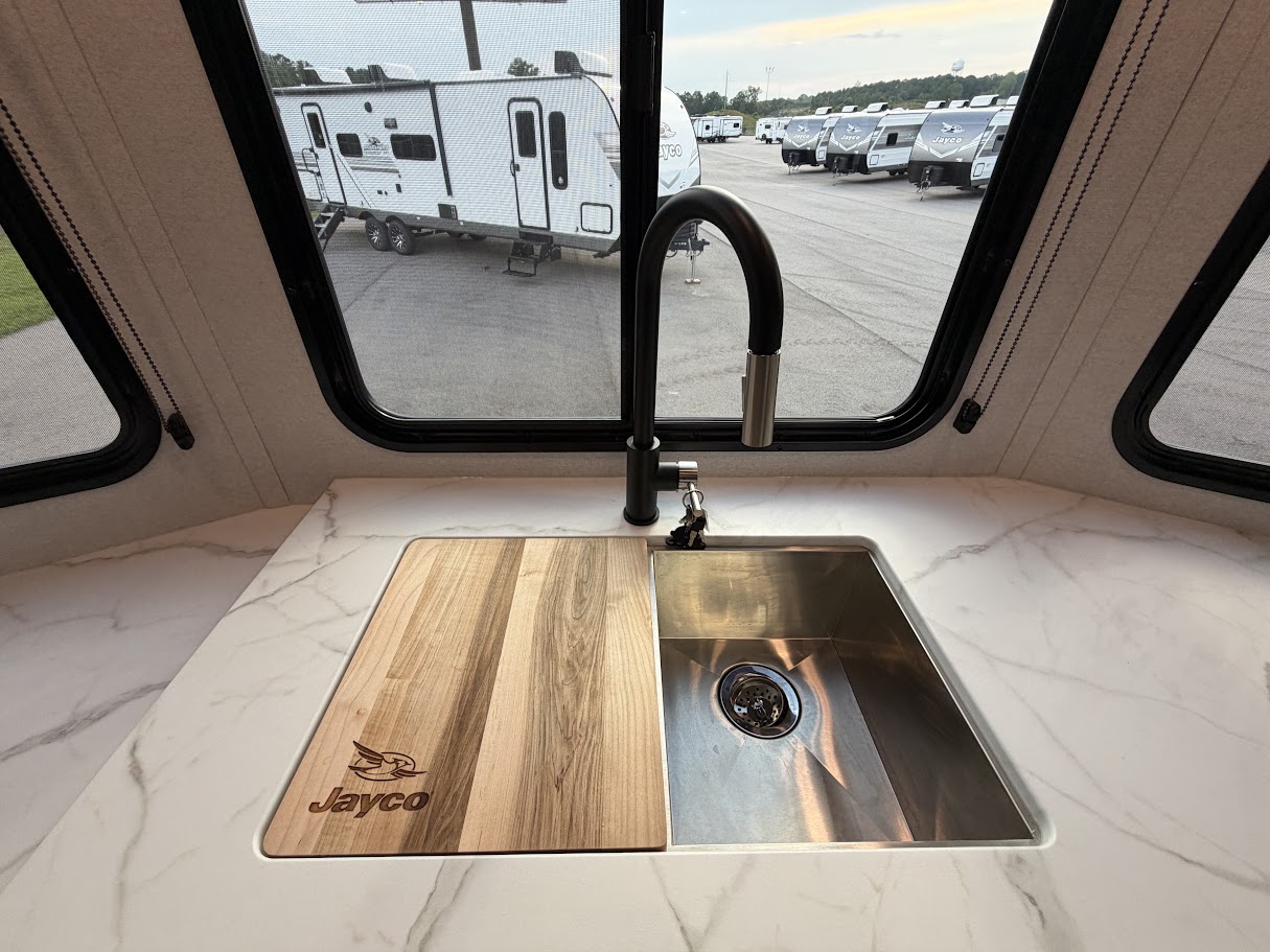 2027 JAYCO JAY FLIGHT BUNGALOW 404LOFT - Image 27