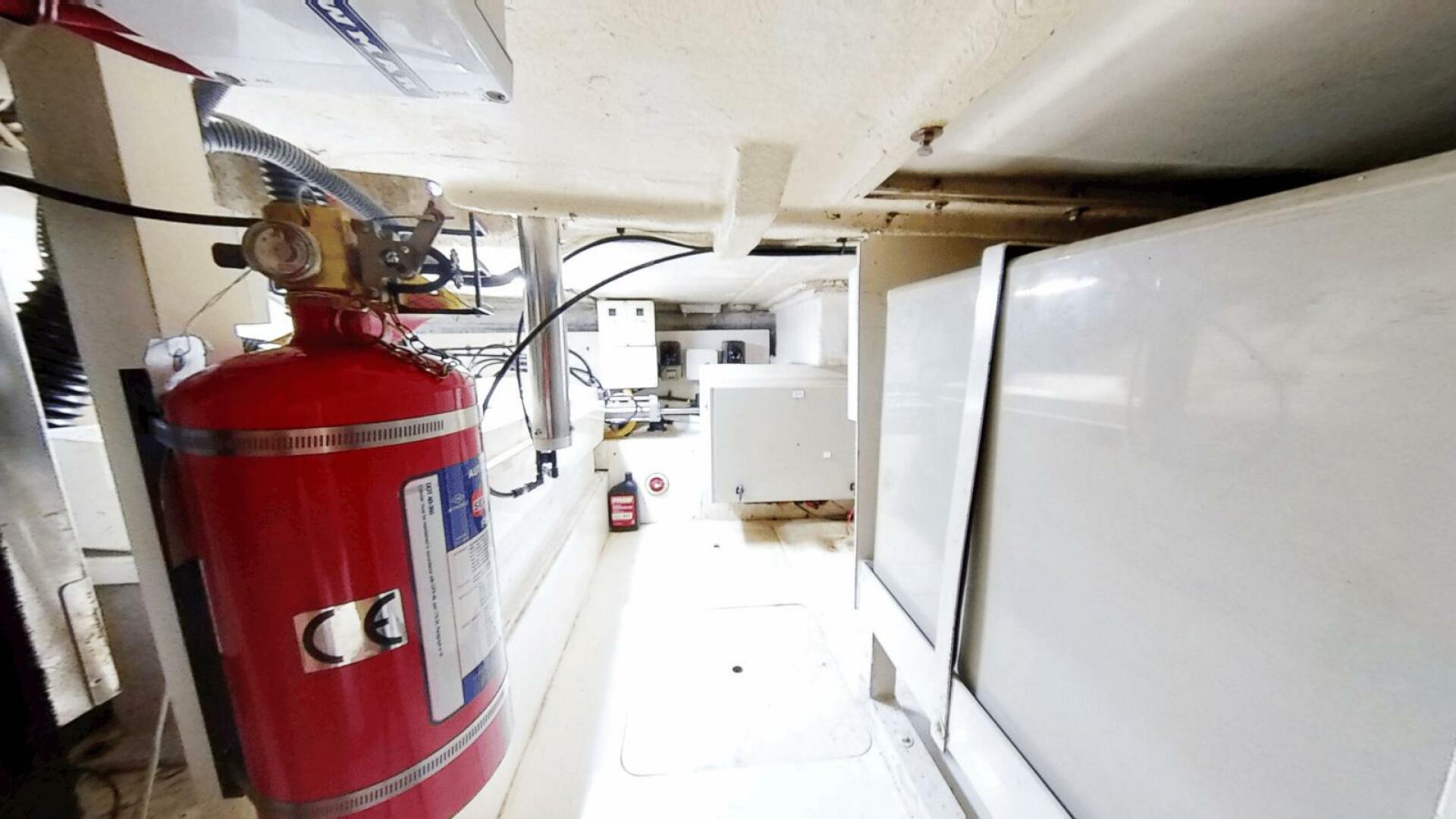 2001 Viking Princess 72 - Image 35