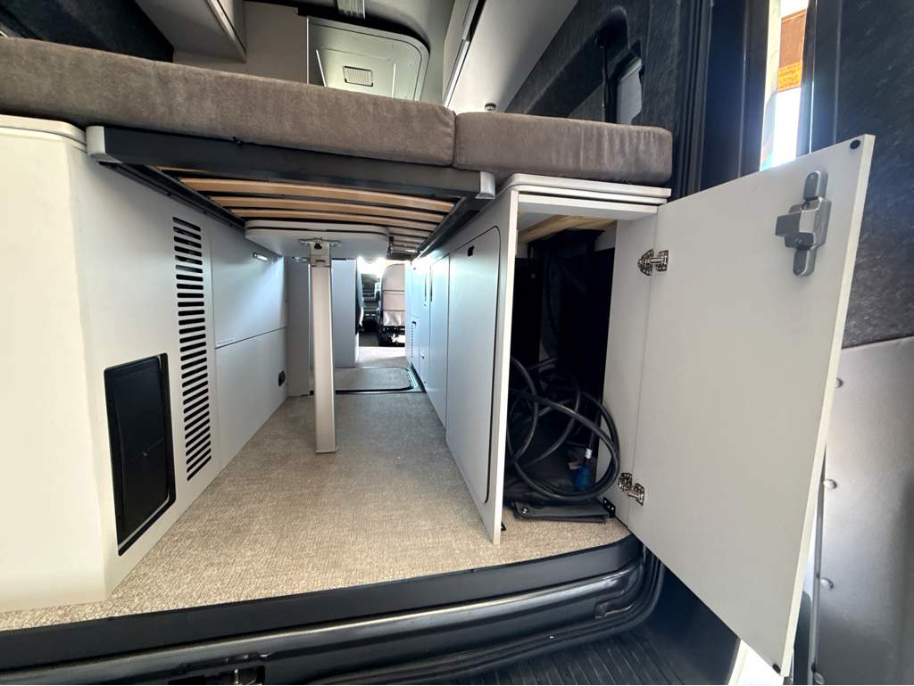 2026 GRAND DESIGN LINEAGE SERIESVT LVT1 - Image 24