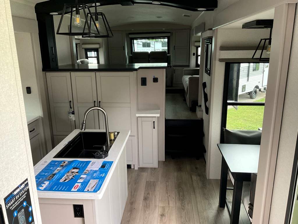2026 JAYCO NORTH POINT 382 FLRB - Image 11