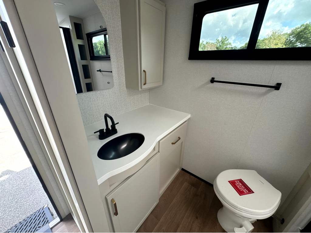 2027 GRAND DESIGN IMAGINE 2300MK - Image 19