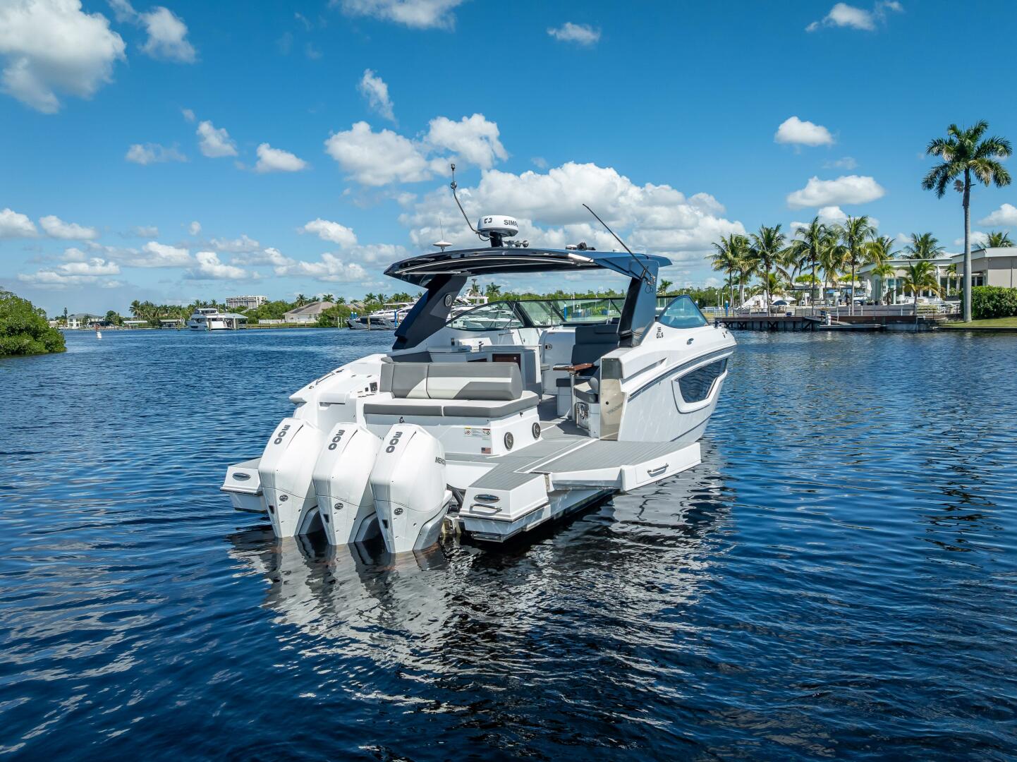 2022 Cruisers Yachts GLS OB - Image 20