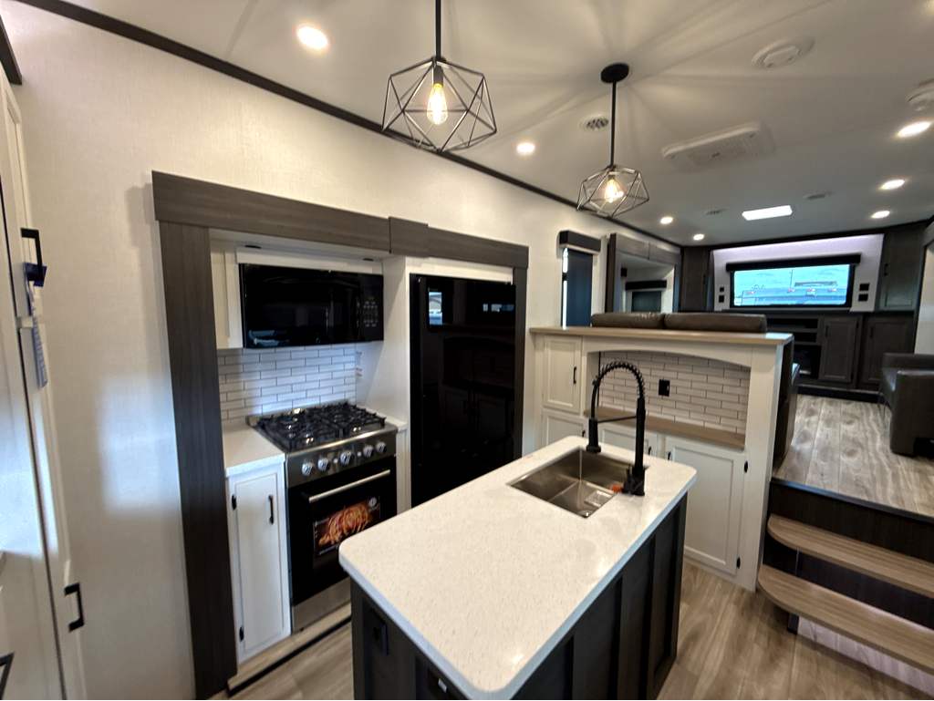 2026 VENTURE RV SPORTTREK 365VFL - Image 8