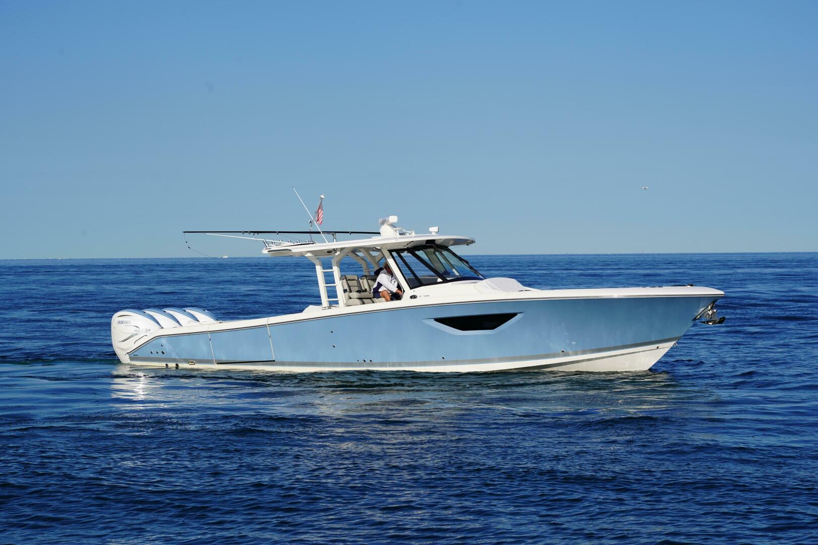 2022 PURSUIT S 428 Sport Base - Image 2